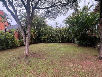 Terreno Residencial Alphaville 5 - 420 m2 - Leve declive