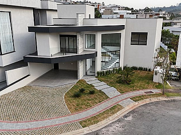 Casa Nova Ithaye Alphaville/Tambor� -Vista mata, c/ arm�rios