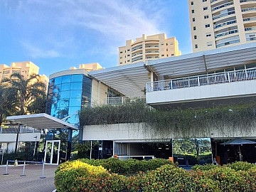 Resort Tambor�/Alphaville -133 m2, 3 dorms, 2 vagas