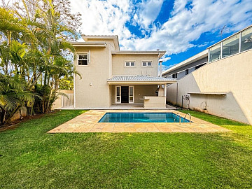 Alphaville Residencial 9 - Reformada, su�te t�rrea, piscina